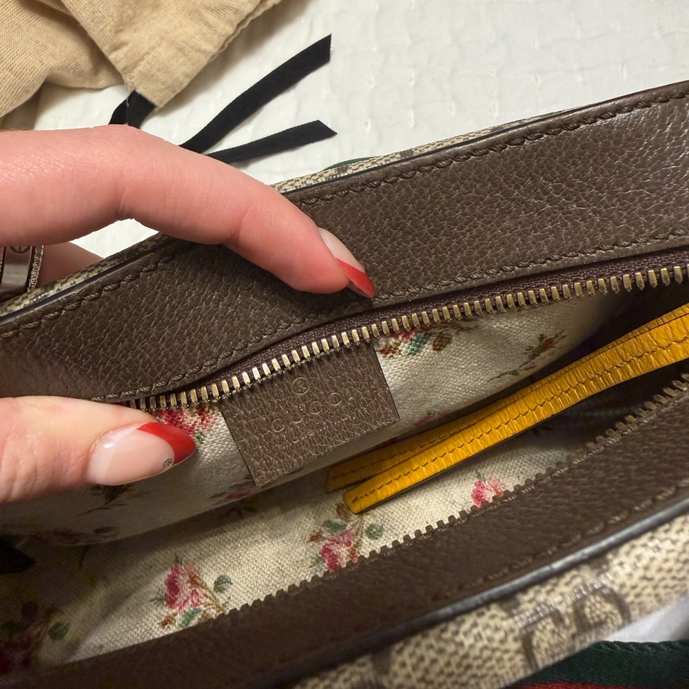 Gucci Neo Vintage GG Supreme Messenger Bag - Picture 9 of 10